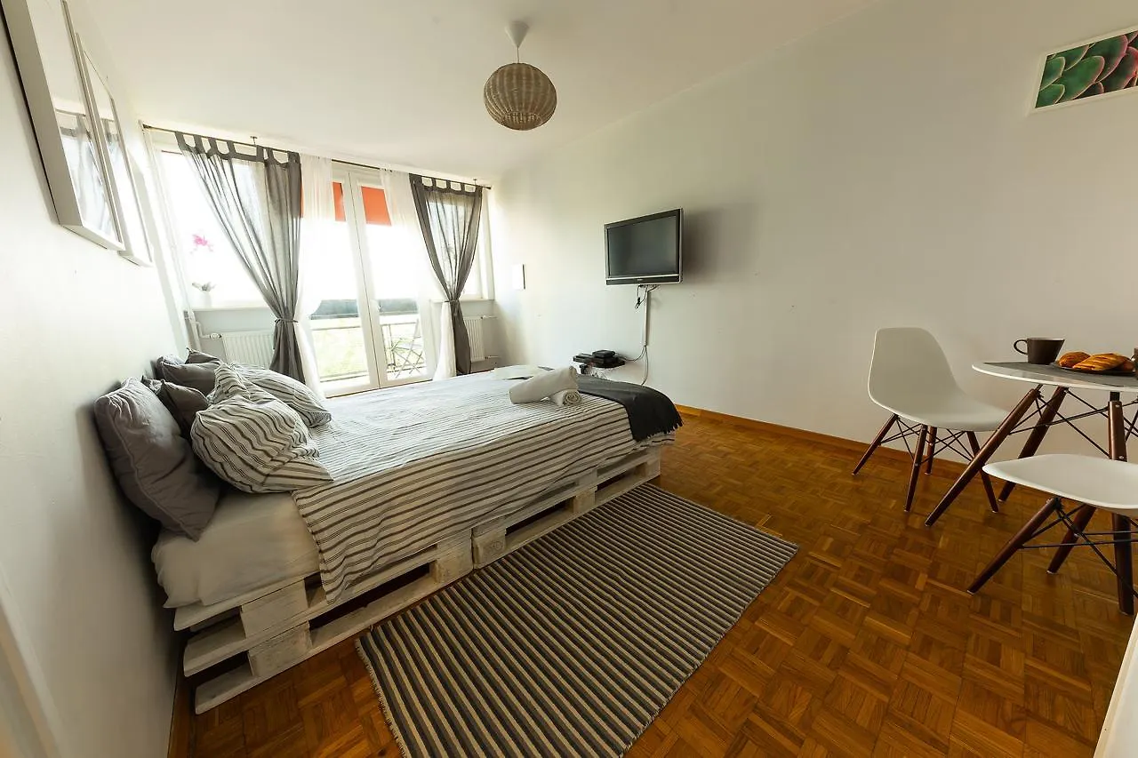 Apartment Warszawa Apartamenty - Promyk