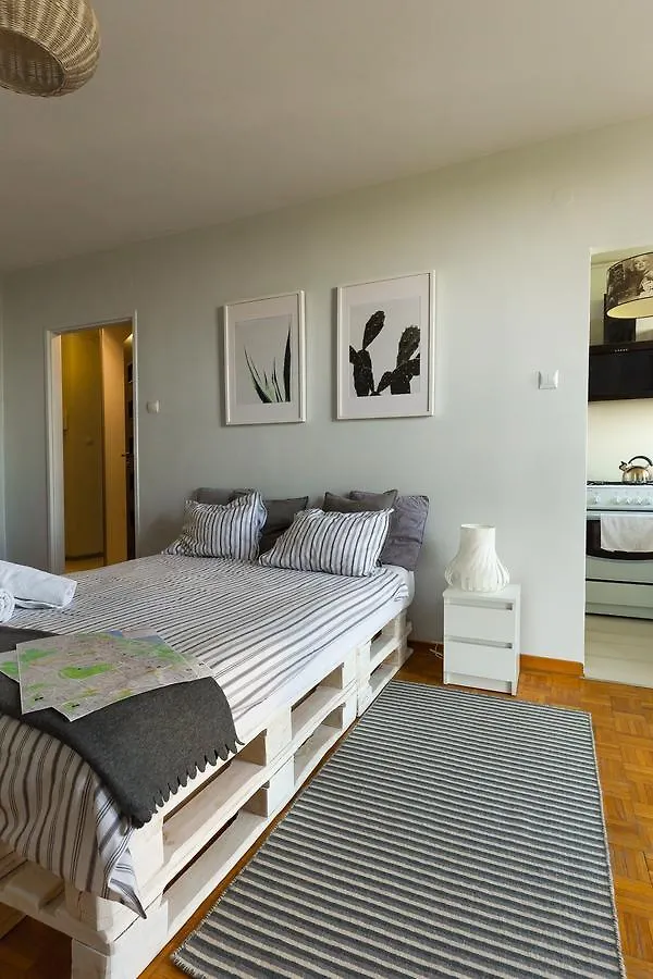 Apartment Warszawa Apartamenty - Promyk